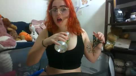 Snapshot of molly0317 chatting on February 2026 11:34:02 PM Molly Bee online show from February 2026 11:34:02 PM