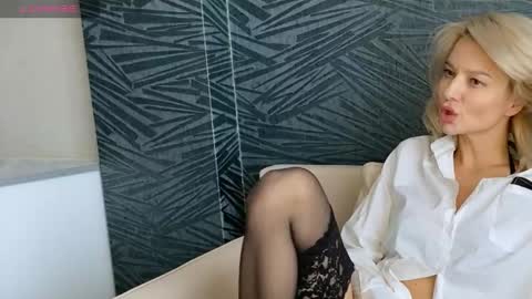 Molly online show from February 2026 04:57:02 AM