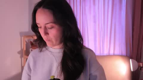   MOLLY   online show from November 2025 02:49:02 PM