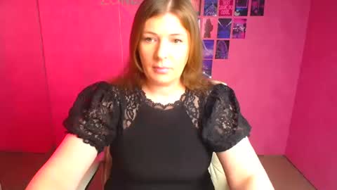 Snapshot of molly_mis chatting on May 2026 11:48:02 AM Molly online show from May 2026 11:48:02 AM