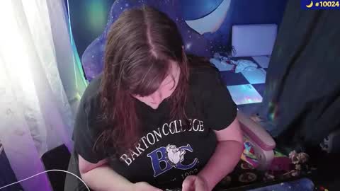 molly_moons online show from October 2025 05:03:01 PM