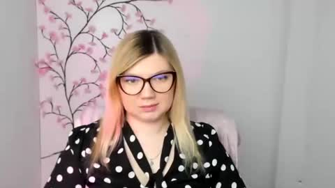 Molly online show from January 2026 12:52:01 PM