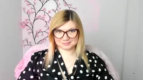 Molly online show from March 2026 12:55:01 PM