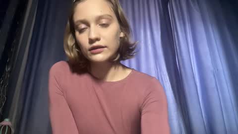 molly_poly online show from November 2025 09:52:02 AM