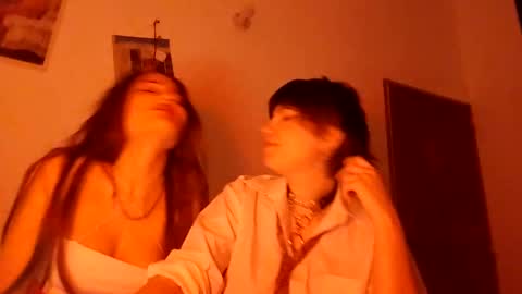 Snapshot of molly_popp chatting on December 2024 06:49:02 AM Molly Pop online show from December 2024 06:49:02 AM