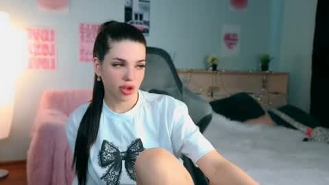 Molly online show from June 2026 04:15:02 AM