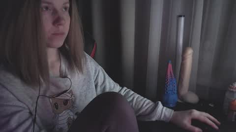 I have new photos come and see with love Molly online show from February 2025 11:58:02 PM