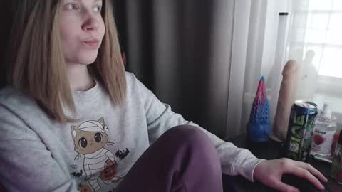 I have new photos come and see with love Molly online show from March 2025 01:59:02 PM