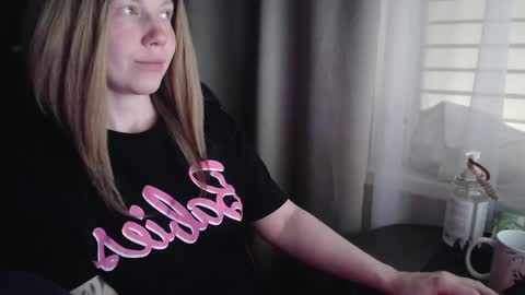 I have new photos come and see with love Molly online show from September 2025 11:10:01 AM