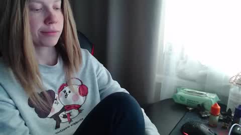 I have new photos come and see with love Molly online show from September 2025 09:47:02 AM