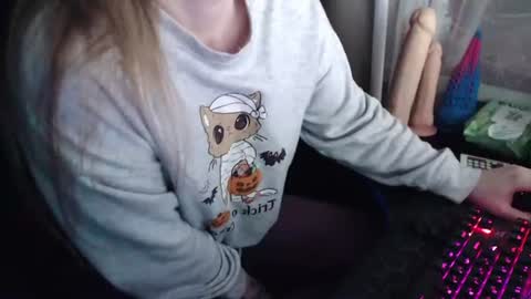 Snapshot of molly_royse chatting on June 2026 04:08:01 AM I have new photos come and see with love Molly online show from June 2026 04:08:01 AM
