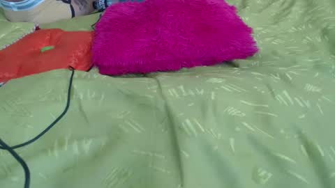 Snapshot of mollyandbra chatting on January 2025 10:17:02 PM Molly And Brad online show from January 2025 10:17:02 PM