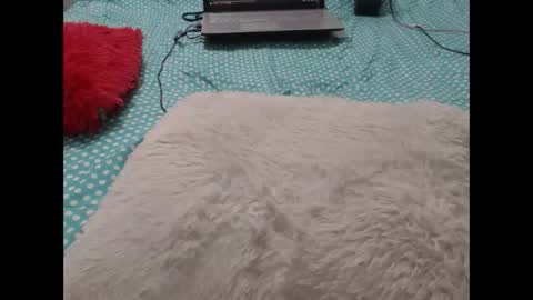 Snapshot of mollyandbra chatting on February 2025 12:48:01 AM Molly And Brad online show from February 2025 12:48:01 AM