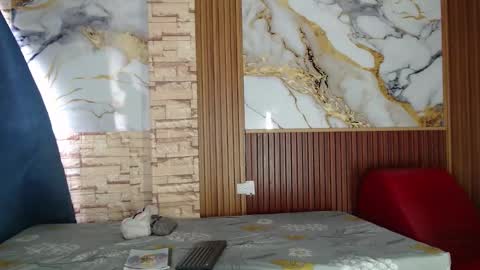 mollyandsam303av online show from April 2026 07:47:02 PM