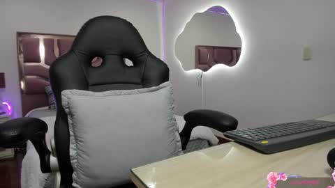 Molly  online show from February 2025 02:33:01 PM