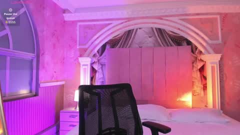 Snapshot of mollydoll_amour chatting on June 2026 12:07:02 PM MollyDoll online show from June 2026 12:07:02 PM