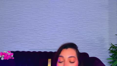 Snapshot of mollydolley chatting on February 2026 09:44:02 PM Julia online show from February 2026 09:44:02 PM