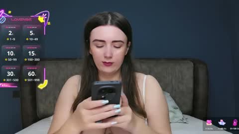 Molly online show from September 2025 07:47:01 PM