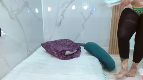  MOLLY  GUNSG online show from February 2025 07:58:01 PM