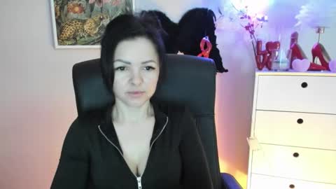 Molly online show from February 2026 07:26:01 AM