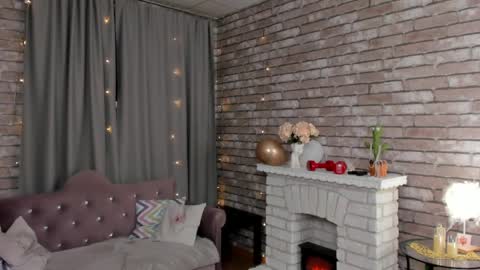 hi im Molly heregreat boobs big heart  warm pussy  online show from March 2026 12:23:02 AM