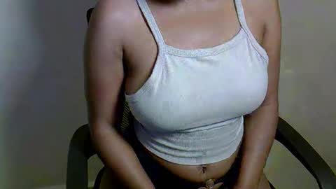 mollyn online show from April 2026 11:49:01 PM