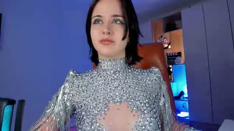 Snapshot of mollyposh chatting on June 2026 08:24:02 PM Molly online show from June 2026 08:24:02 PM