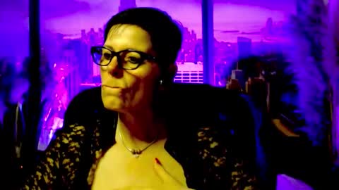 Snapshot of mollysun chatting on May 2026 04:35:01 PM MollySun Nina Randmann online show from May 2026 04:35:01 PM