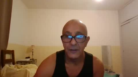 moment71200 online show from November 2025 04:51:01 PM