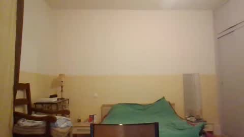 moment71200 online show from November 2025 07:13:01 PM