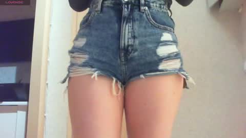 Hailey online show from November 2025 12:49:01 PM