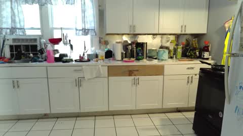 Mommy bubbles online show from February 2026 02:53:02 PM