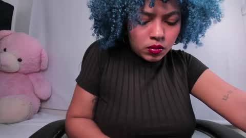 Momo  online show from April 2026 03:28:01 AM