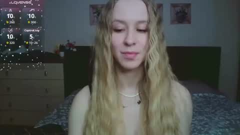 Snapshot of mona__liza chatting on February 2026 03:17:02 PM Mona online show from February 2026 03:17:02 PM