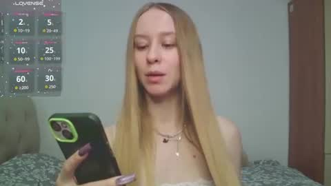 Snapshot of mona__liza chatting on March 2026 09:26:02 AM Mona online show from March 2026 09:26:02 AM