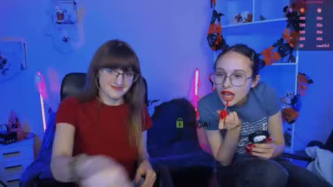 Mona  online show from October 2025 08:11:02 PM