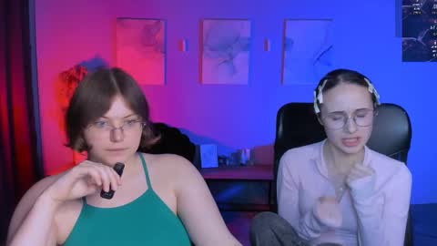 Mona  online show from April 2026 07:53:01 PM