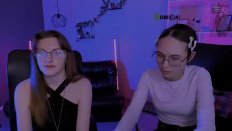 Mona  online show from April 2026 07:38:02 PM