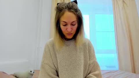 Mona online show from December 2024 06:22:02 AM