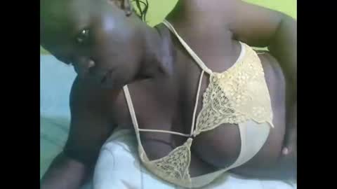 Snapshot of mona_lis chatting on May 2026 06:51:02 AM mona online show from May 2026 06:51:02 AM