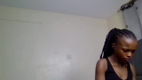 Snapshot of mona_luv1 chatting on September 2025 01:16:02 AM Mona online show from September 2025 01:16:02 AM