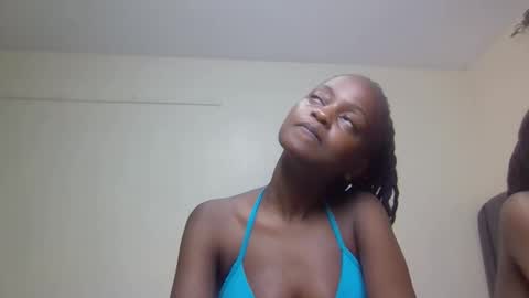 Snapshot of mona_luv1 chatting on September 2025 12:29:01 PM Mona online show from September 2025 12:29:01 PM
