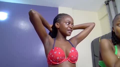 Snapshot of mona_luv1 chatting on October 2025 05:25:01 AM Mona online show from October 2025 05:25:01 AM