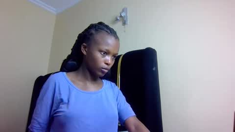 Snapshot of mona_luv1 chatting on October 2025 08:11:02 AM Mona online show from October 2025 08:11:02 AM