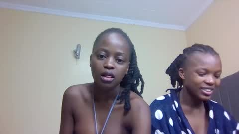 Snapshot of mona_luv1 chatting on October 2025 03:18:01 AM Mona online show from October 2025 03:18:01 AM