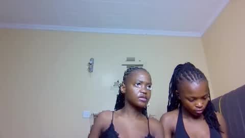 Mona online show from November 2025 01:50:02 AM