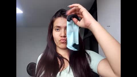 Snapshot of monalia17 chatting on January 2026 07:39:01 PM monalia17 online show from January 2026 07:39:01 PM