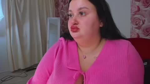 Monica online show from February 2025 12:39:02 PM