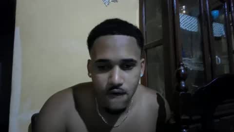 Snapshot of moneyblancos chatting on May 2026 06:32:01 AM moneyblancos online show from May 2026 06:32:01 AM