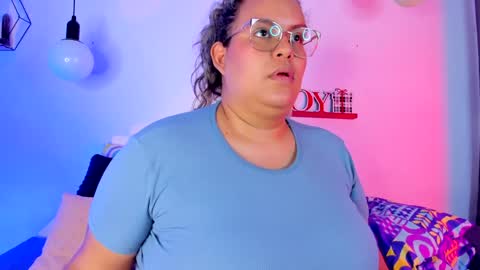 Snapshot of monica_bbw_ chatting on January 2025 12:42:02 AM aleja independent model online show from January 2025 12:42:02 AM